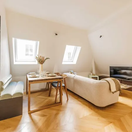 Apartment Charming St Honore -1br-2p - Louvre